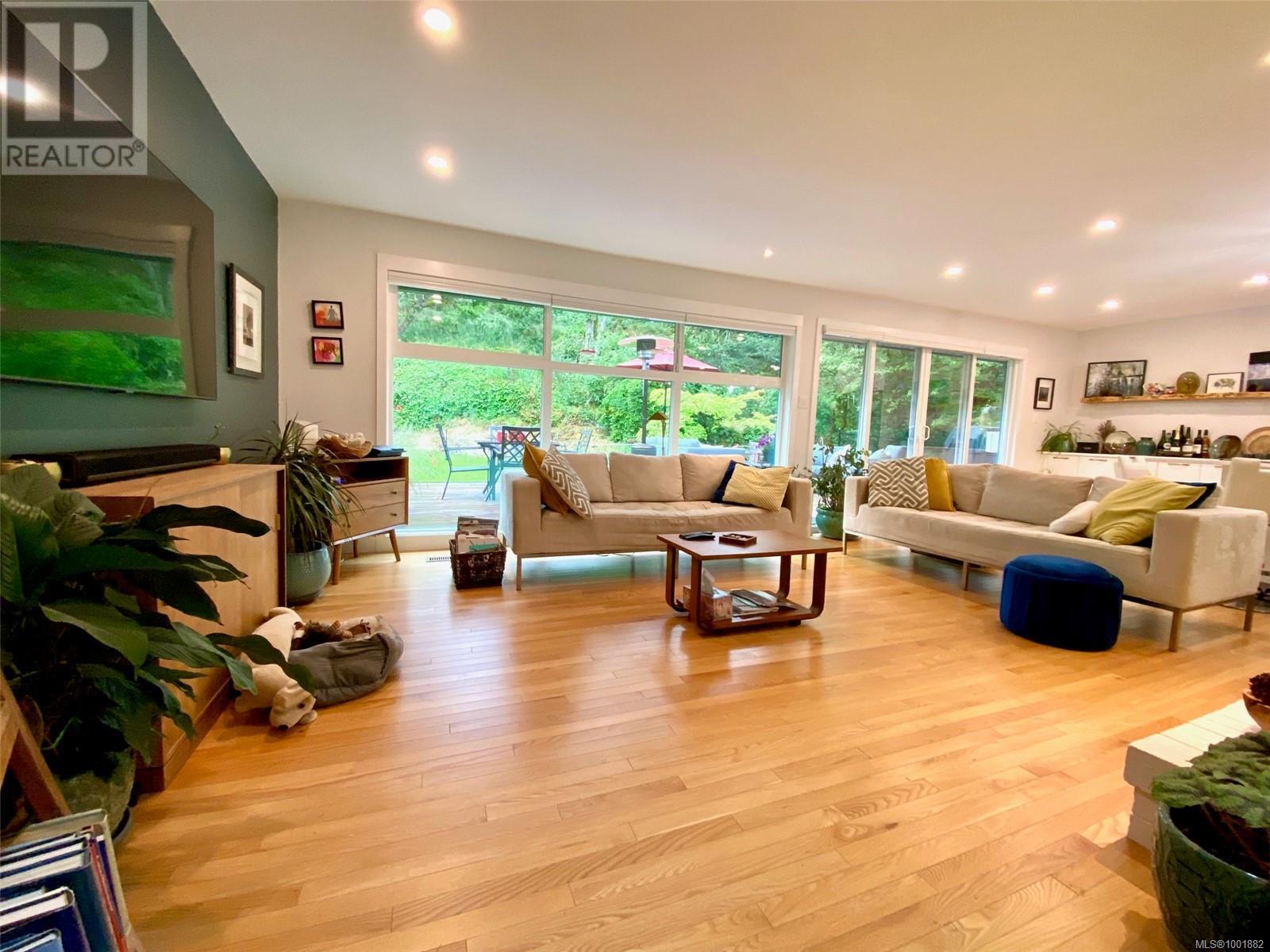 1291 Persimmon Pl, Saanich, British Columbia  V8P 2H9 - Photo 9 - 1001882