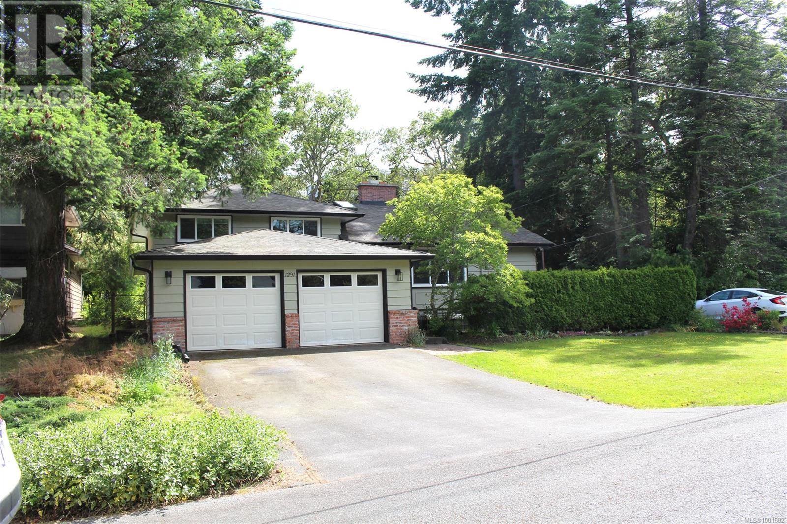 1291 Persimmon Pl, Saanich, British Columbia  V8P 2H9 - Photo 2 - 1001882