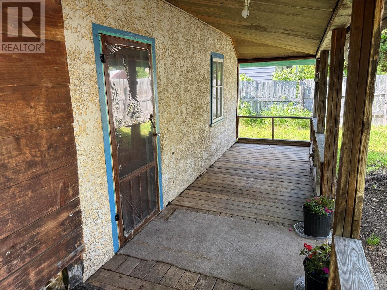 713 ARTHUR Street, Slocan, BC V0G2C0