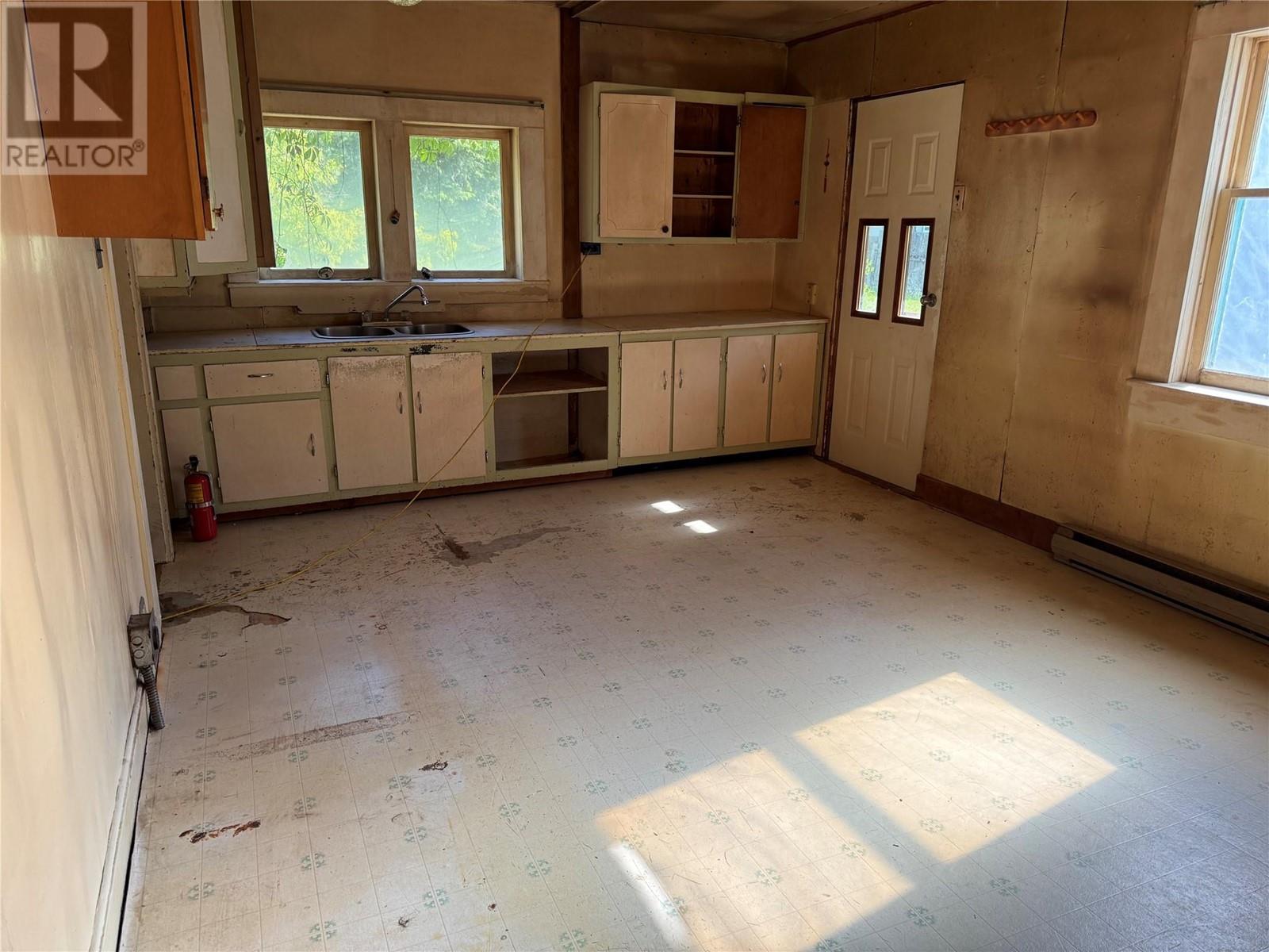 713 ARTHUR Street, Slocan, BC V0G2C0