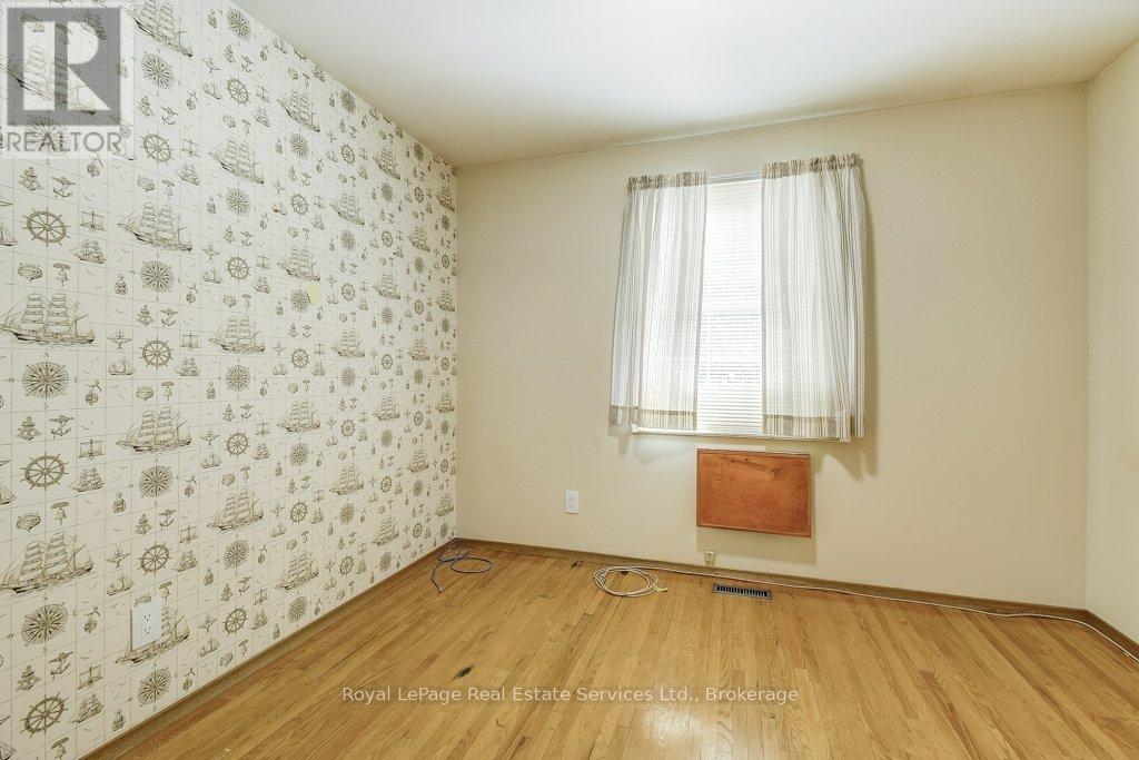 3121 Victoria Street, Oakville, Ontario  L6L 1K3 - Photo 33 - W12187114