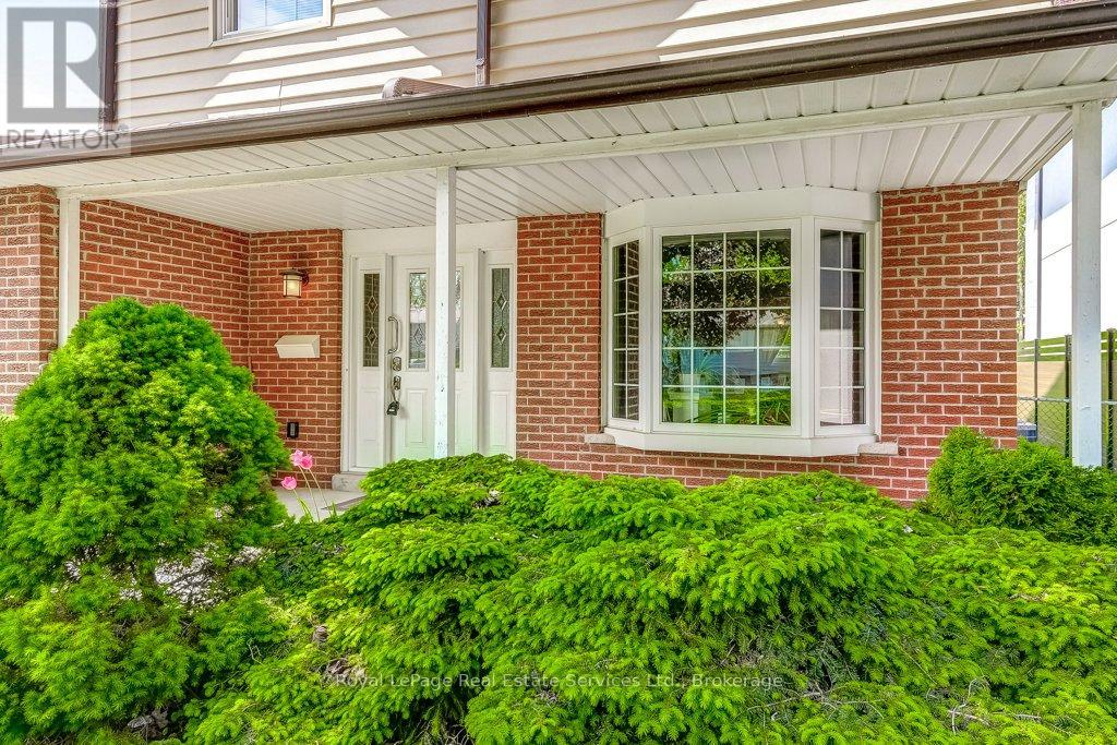 Property at 3121 VICTORIA STREET image 5