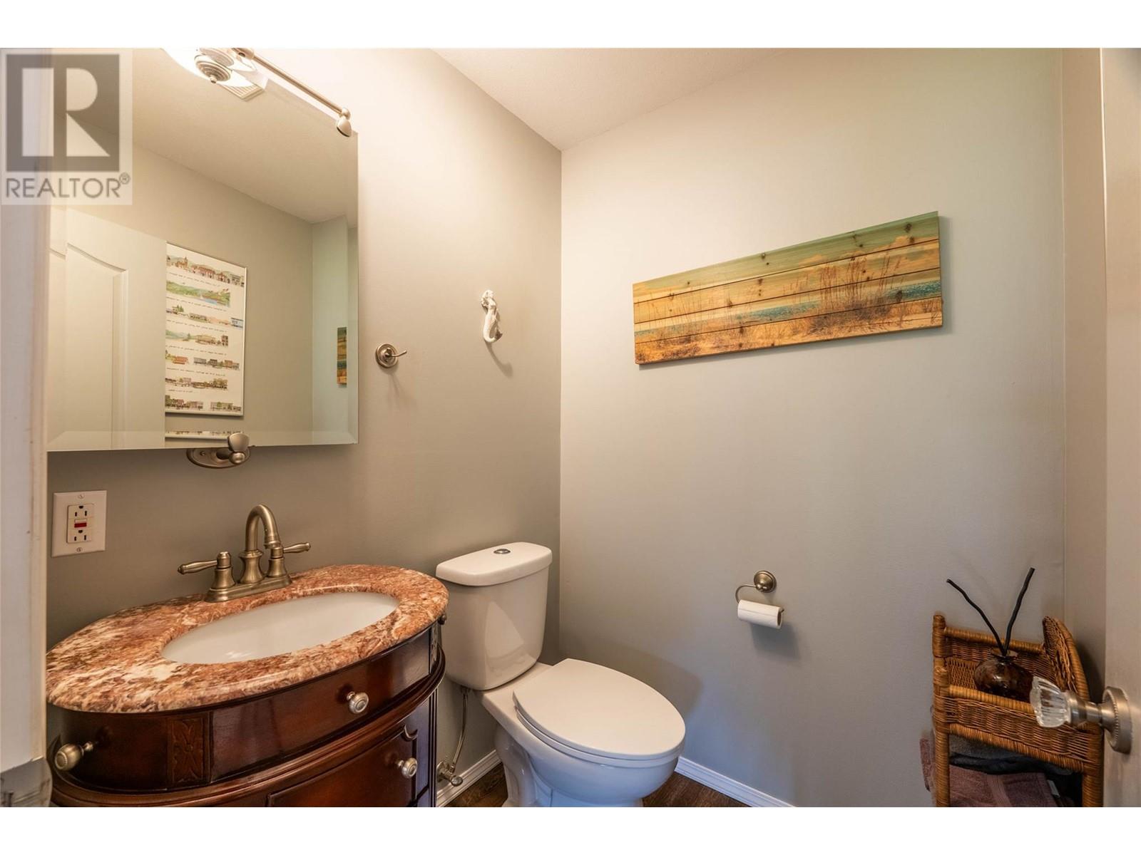 6158 REDFISH Road, Nelson, BC V1L6M9