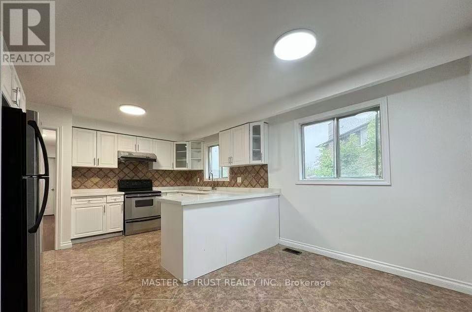 25 Navaho Drive, Toronto, Ontario  M2H 2X2 - Photo 7 - C12187109