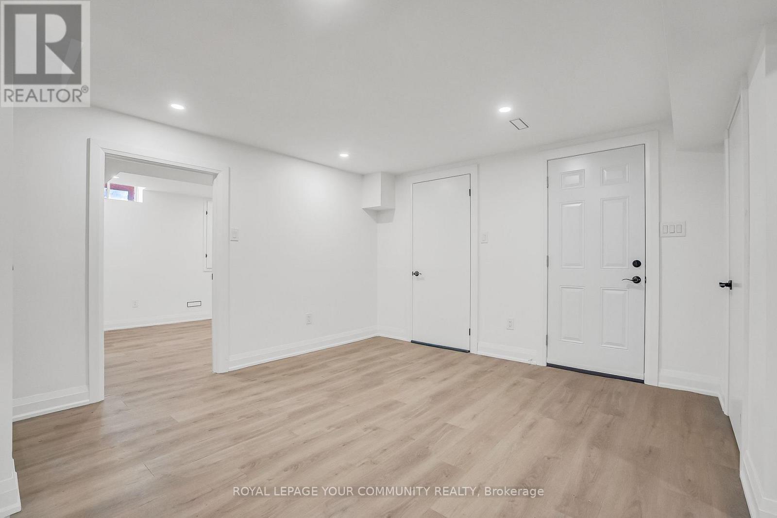 34 Claudia Avenue N, Vaughan, Ontario  L4L 6R9 - Photo 42 - N12093302