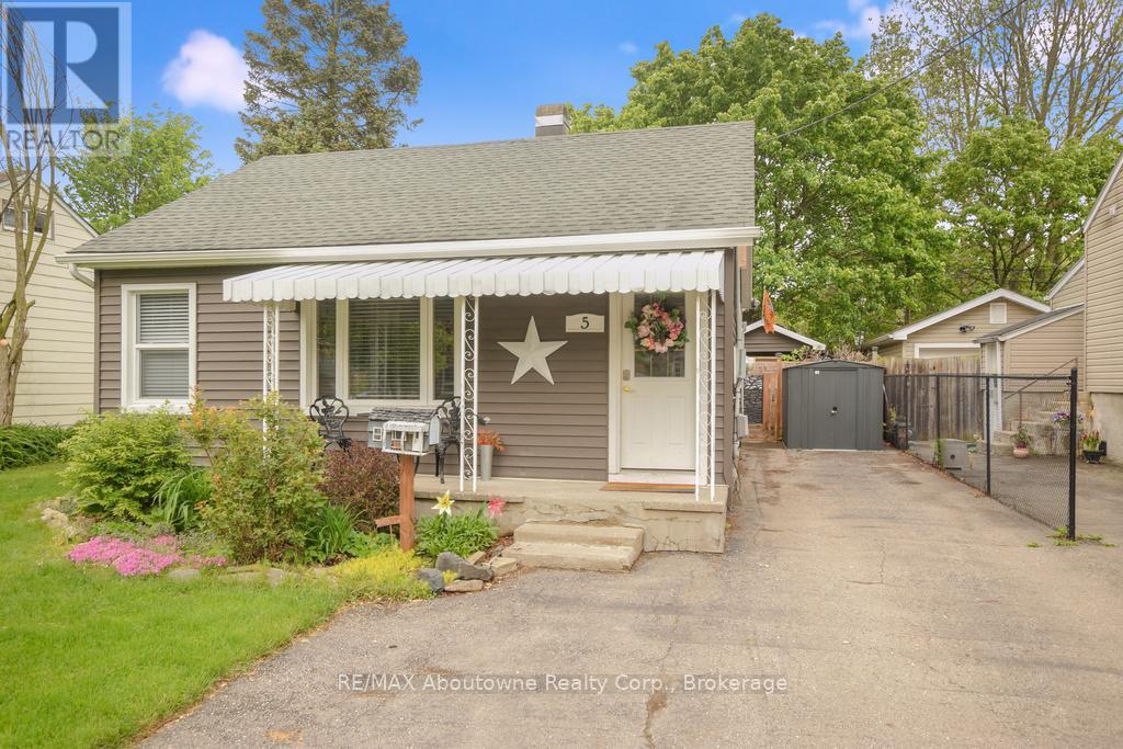 Property at 5 VIMY STREET image 2