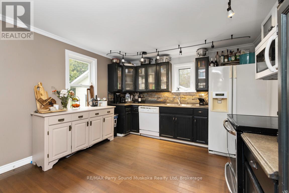 8 Meadow Street, Parry Sound, Ontario  P2A 2L9 - Photo 13 - X12007472