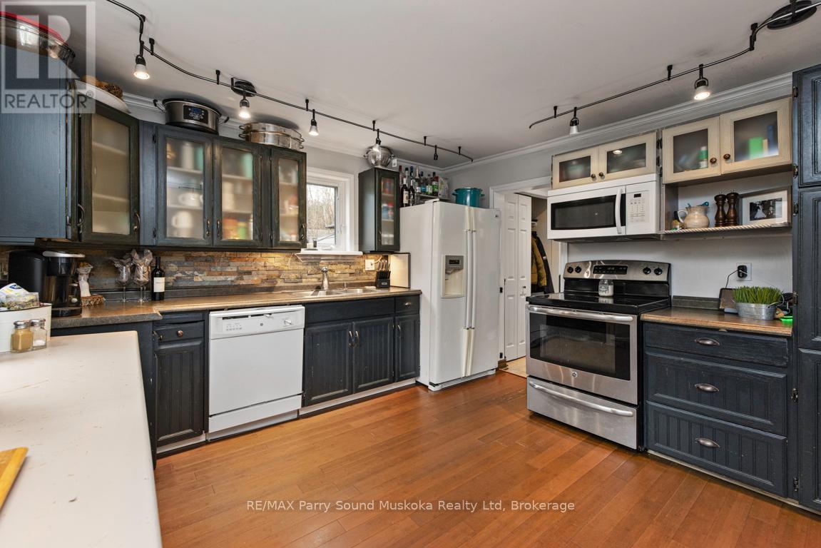 8 Meadow Street, Parry Sound, Ontario  P2A 2L9 - Photo 15 - X12007472
