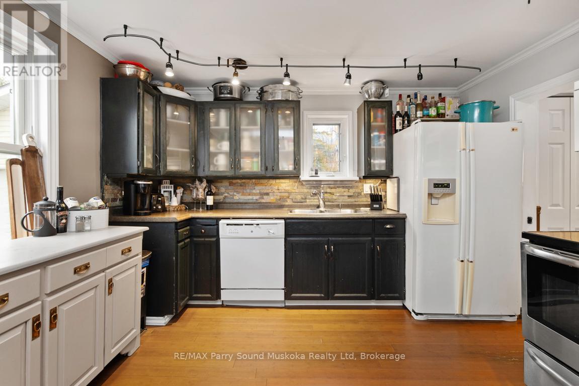 8 Meadow Street, Parry Sound, Ontario  P2A 2L9 - Photo 14 - X12007472