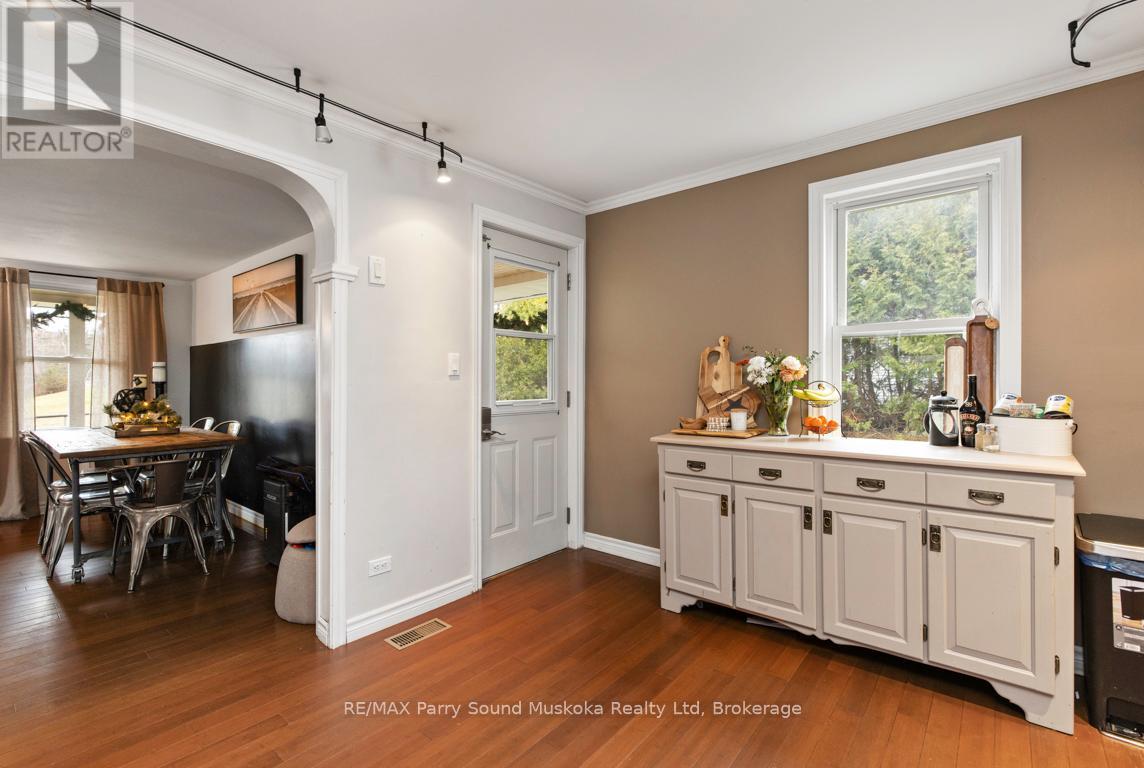 8 Meadow Street, Parry Sound, Ontario  P2A 2L9 - Photo 17 - X12007472