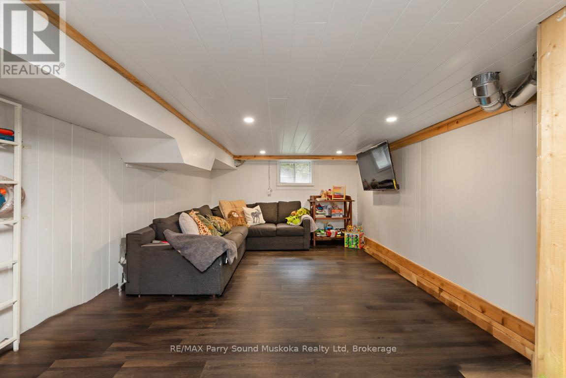 8 Meadow Street, Parry Sound, Ontario  P2A 2L9 - Photo 27 - X12007472