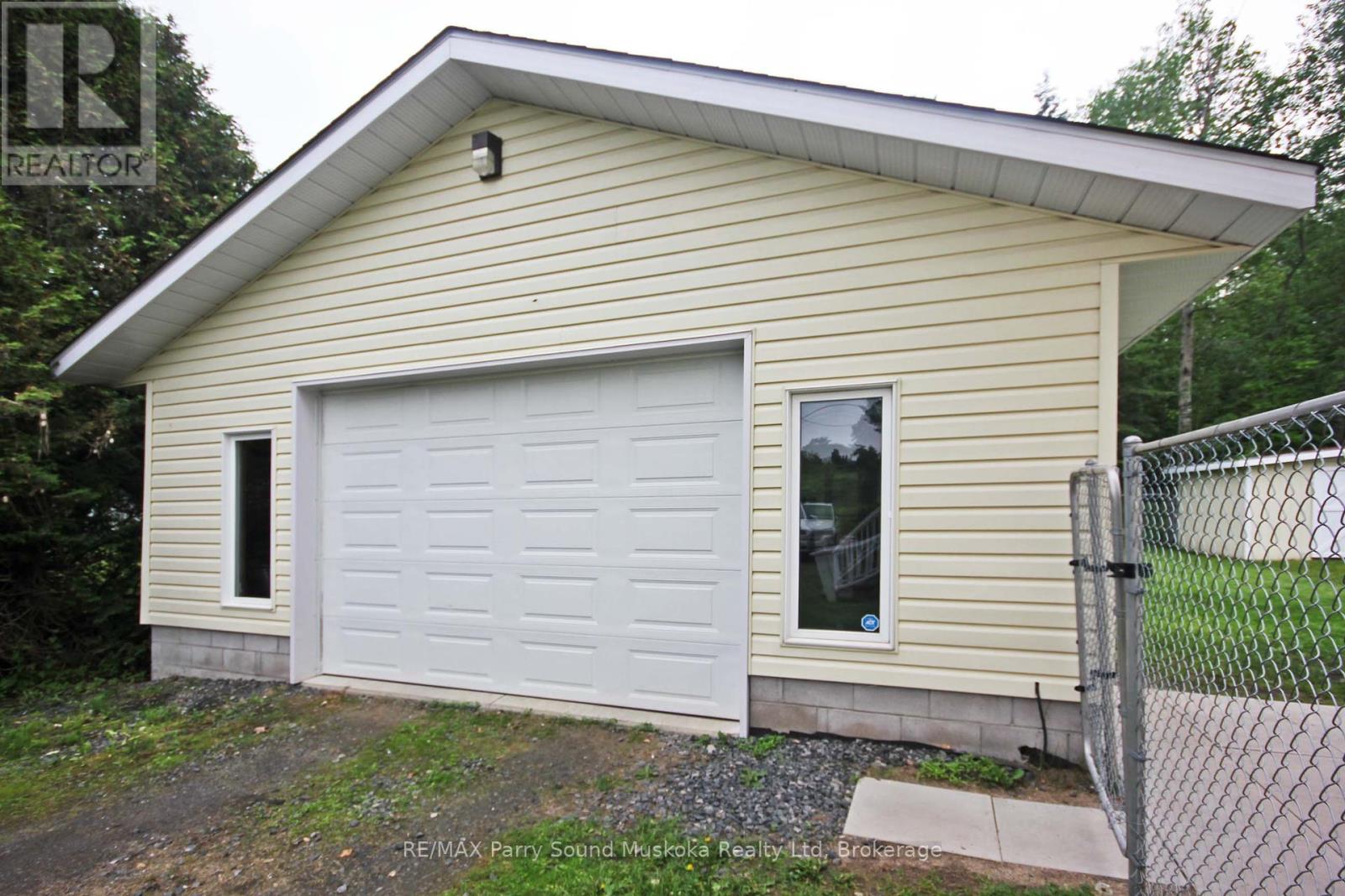 8 Meadow Street, Parry Sound, Ontario  P2A 2L9 - Photo 29 - X12007472