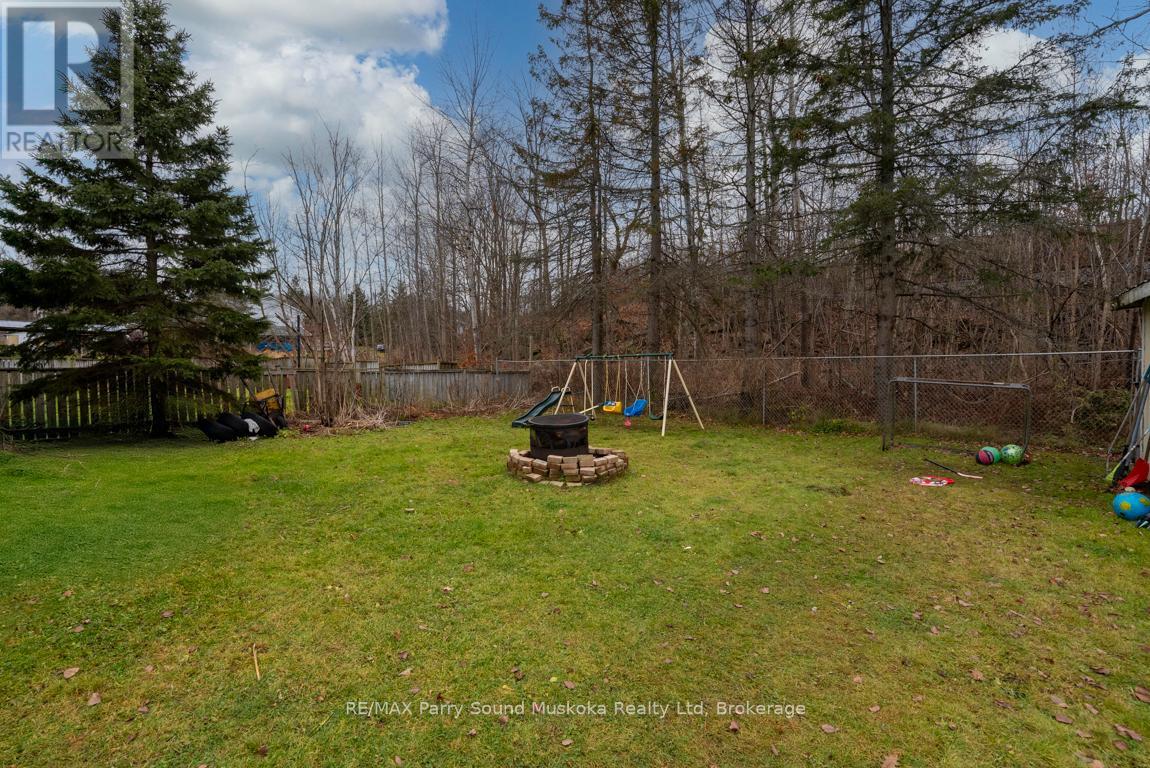 8 Meadow Street, Parry Sound, Ontario  P2A 2L9 - Photo 34 - X12007472