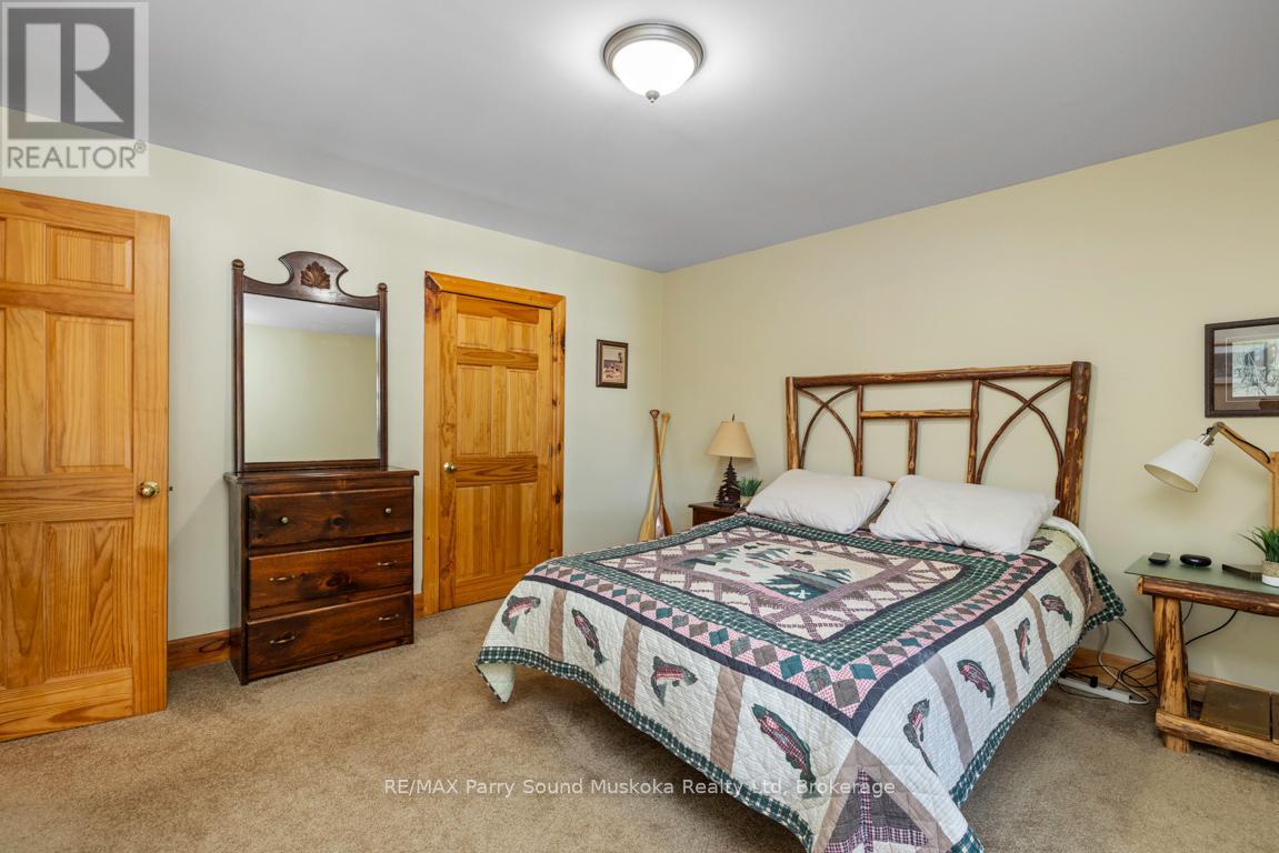 17 Martha Drive, Mckellar, Ontario P0G 1C0 - Photo 34 - X12047150