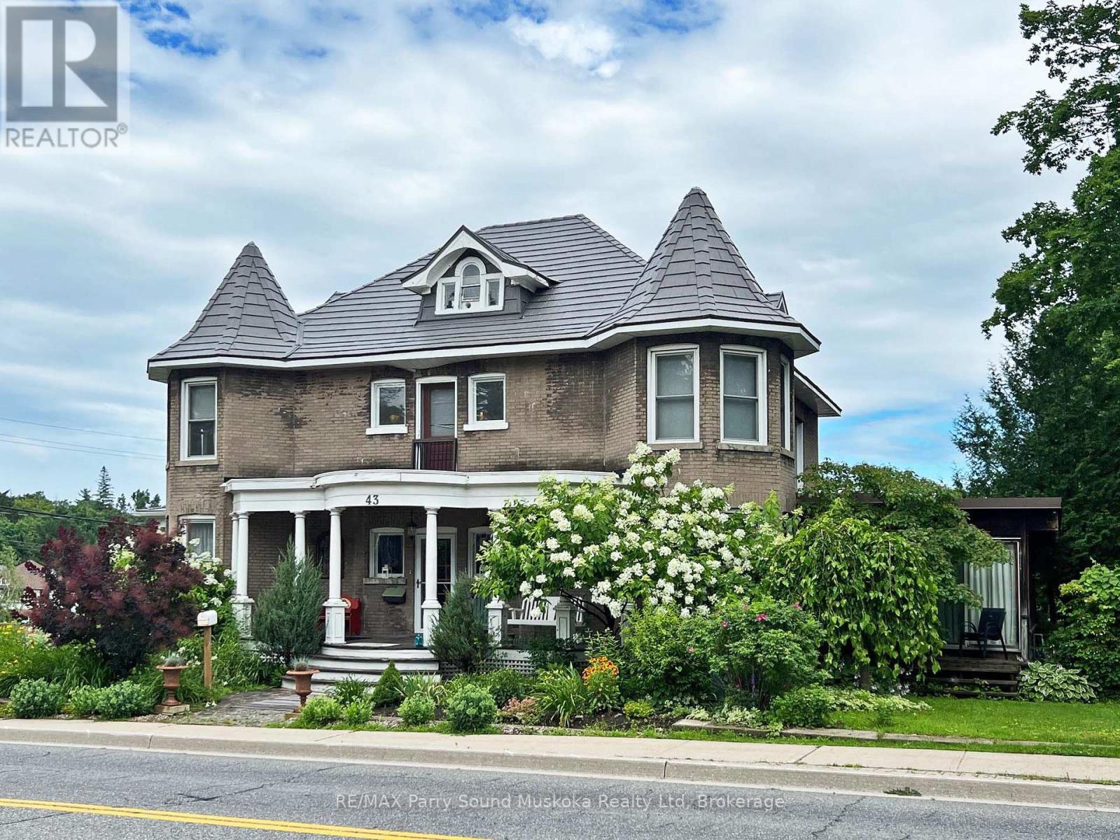 43 CHURCH STREET, Parry Sound, Ontario