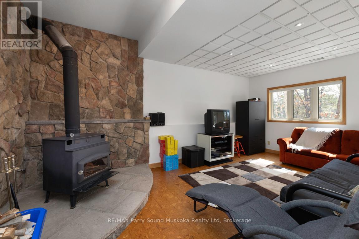 38 Shebeshekong Estates Road S, Carling, Ontario P0G 1G0 - Photo 27 - X12105250