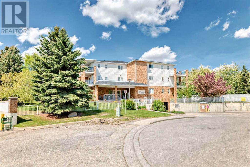 Property at 435, 165 Manora Place NE image 1