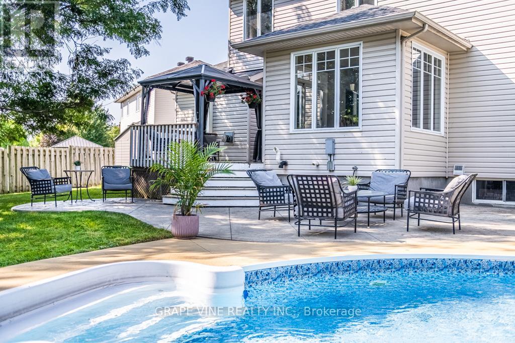48 Cinnabar Way, Ottawa, Ontario  K2S 1Y6 - Photo 38 - X12185592