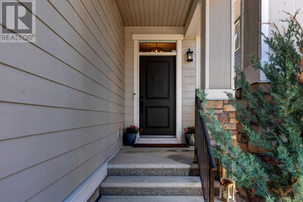 121 Cranbrook Crescent Se, Calgary, Alberta  T3M 2C3 - Photo 3 - A2222926