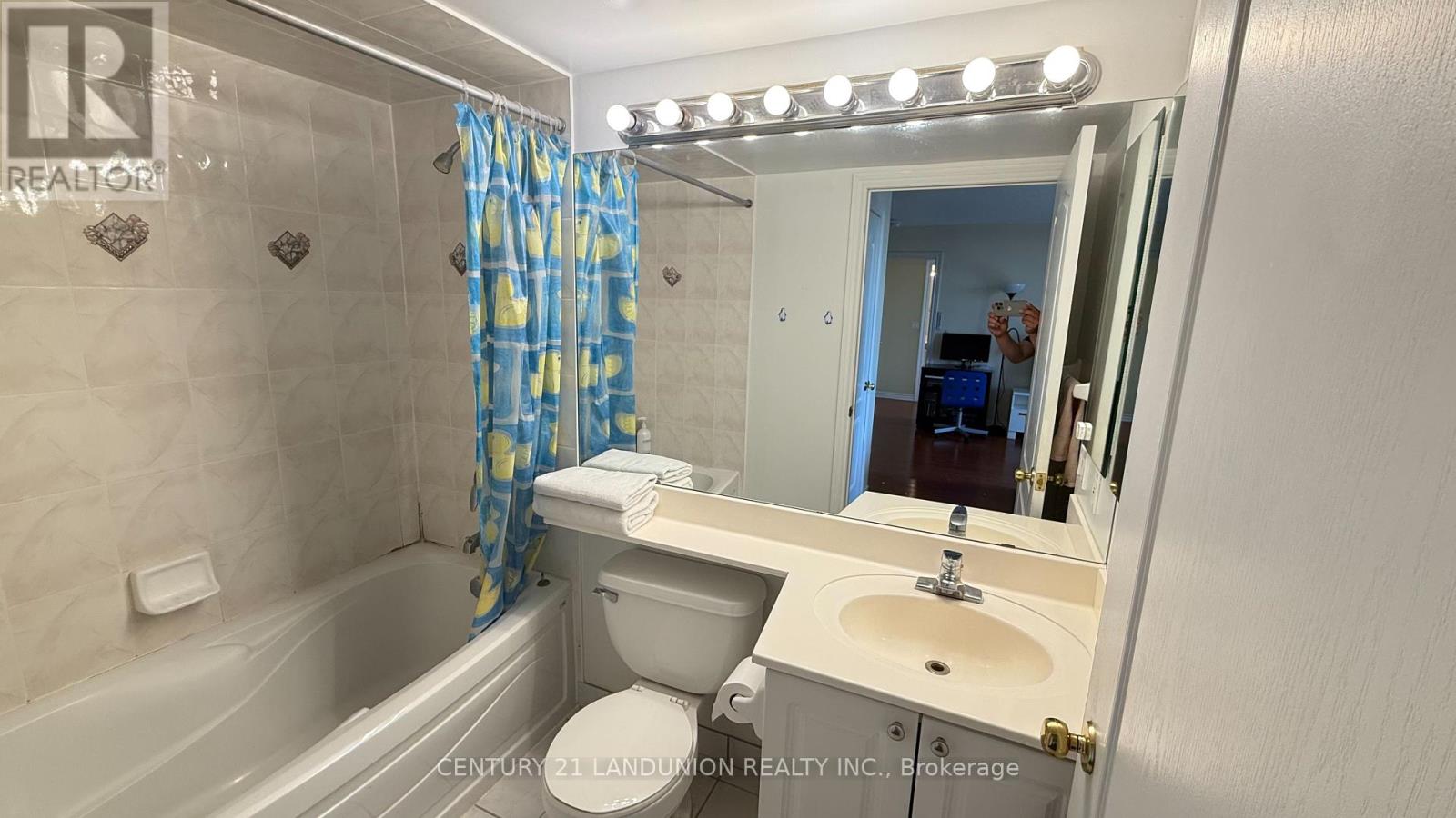 1218 - 18 Sommerset Way, Toronto, Ontario  M2N 6X5 - Photo 10 - C12187141