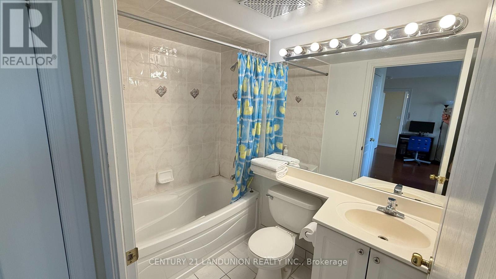 1218 - 18 Sommerset Way, Toronto, Ontario  M2N 6X5 - Photo 12 - C12187141