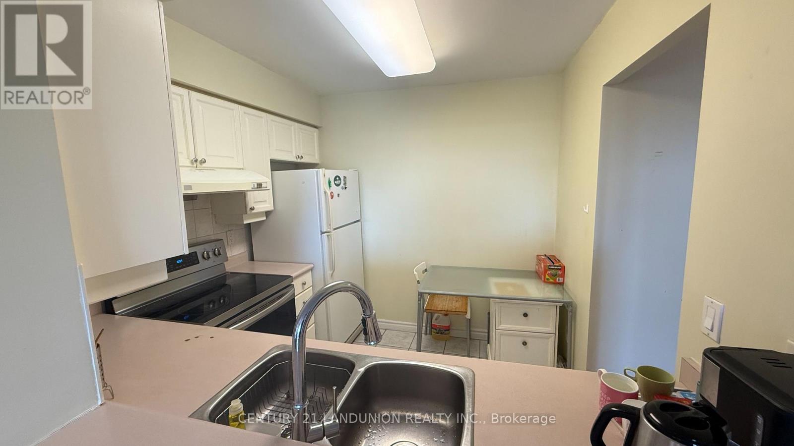 1218 - 18 Sommerset Way, Toronto, Ontario  M2N 6X5 - Photo 19 - C12187141