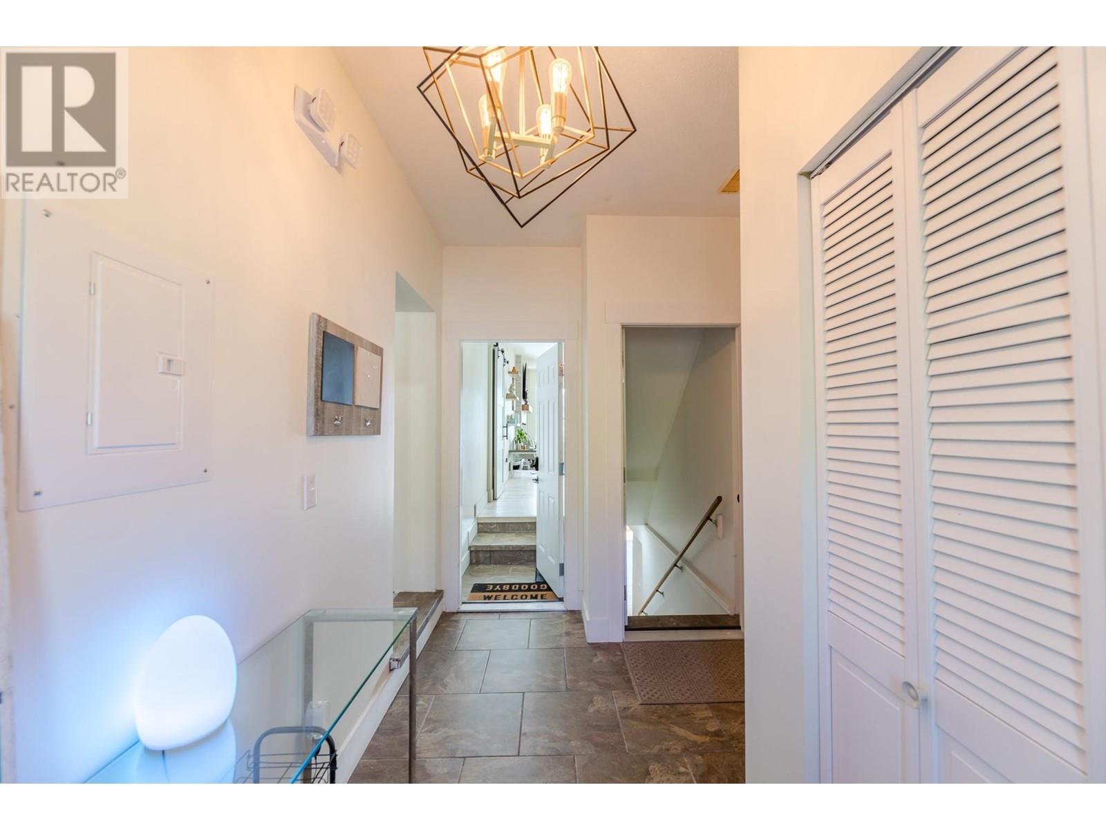 6471 Vernon Avenue, Peachland, British Columbia  V0H 1X8 - Photo 6 - 10342209