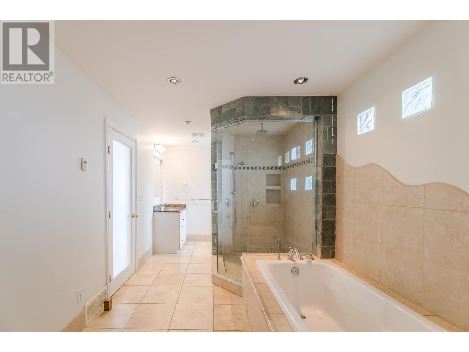 6471 Vernon Avenue, Peachland, British Columbia  V0H 1X8 - Photo 54 - 10342209