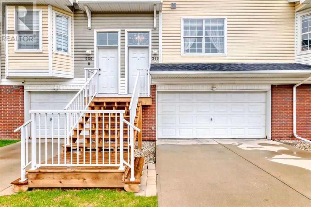 243 Prestwick Acres Lane Se, Calgary, Alberta  T2Z 3Y2 - Photo 2 - A2223654