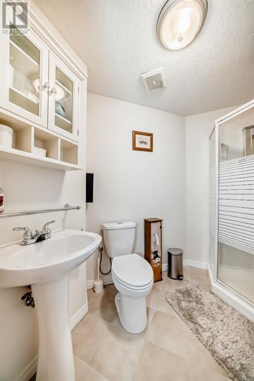 39 Bow Ridge Drive, Cochrane, Alberta  T4C 1L1 - Photo 37 - A2202919
