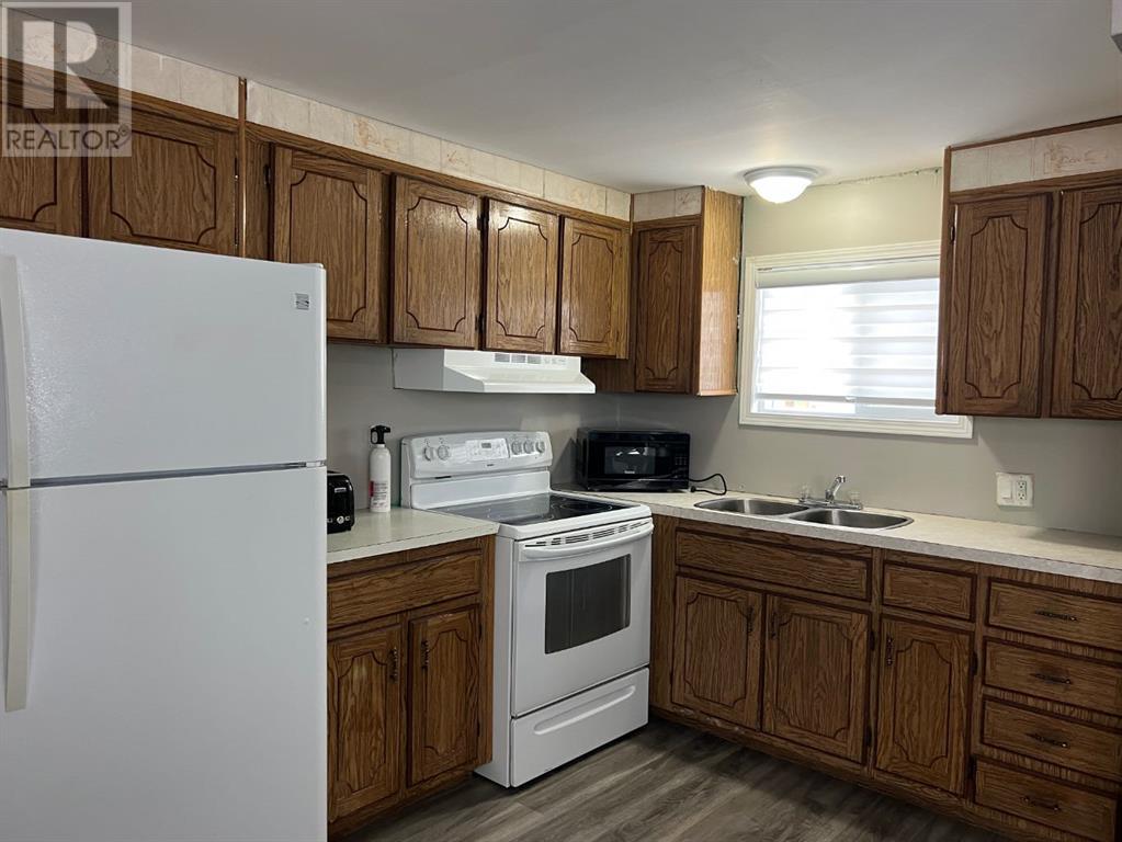 74 Greenwood Villa, Drumheller, Alberta  T0J 0Y1 - Photo 10 - A2208542