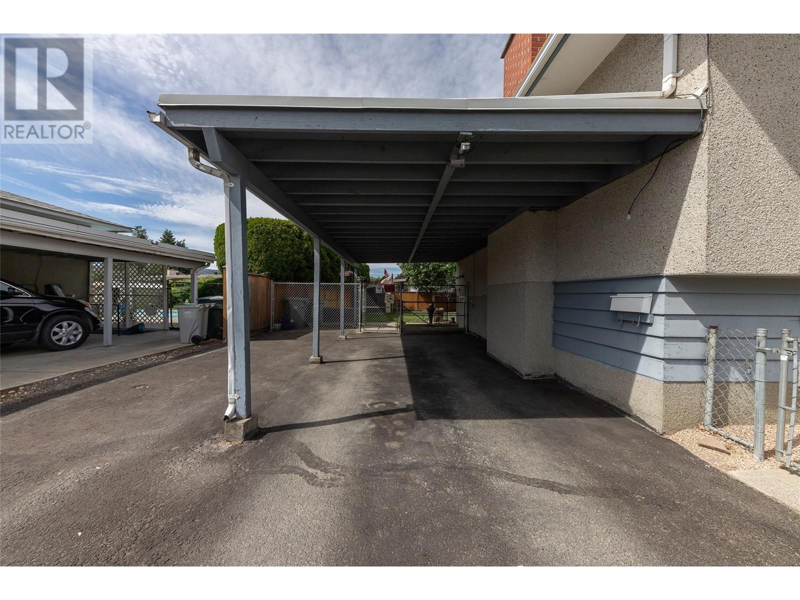 1629 Westmount Drive, Kamloops, British Columbia  V2B 6A1 - Photo 5 - 10350157