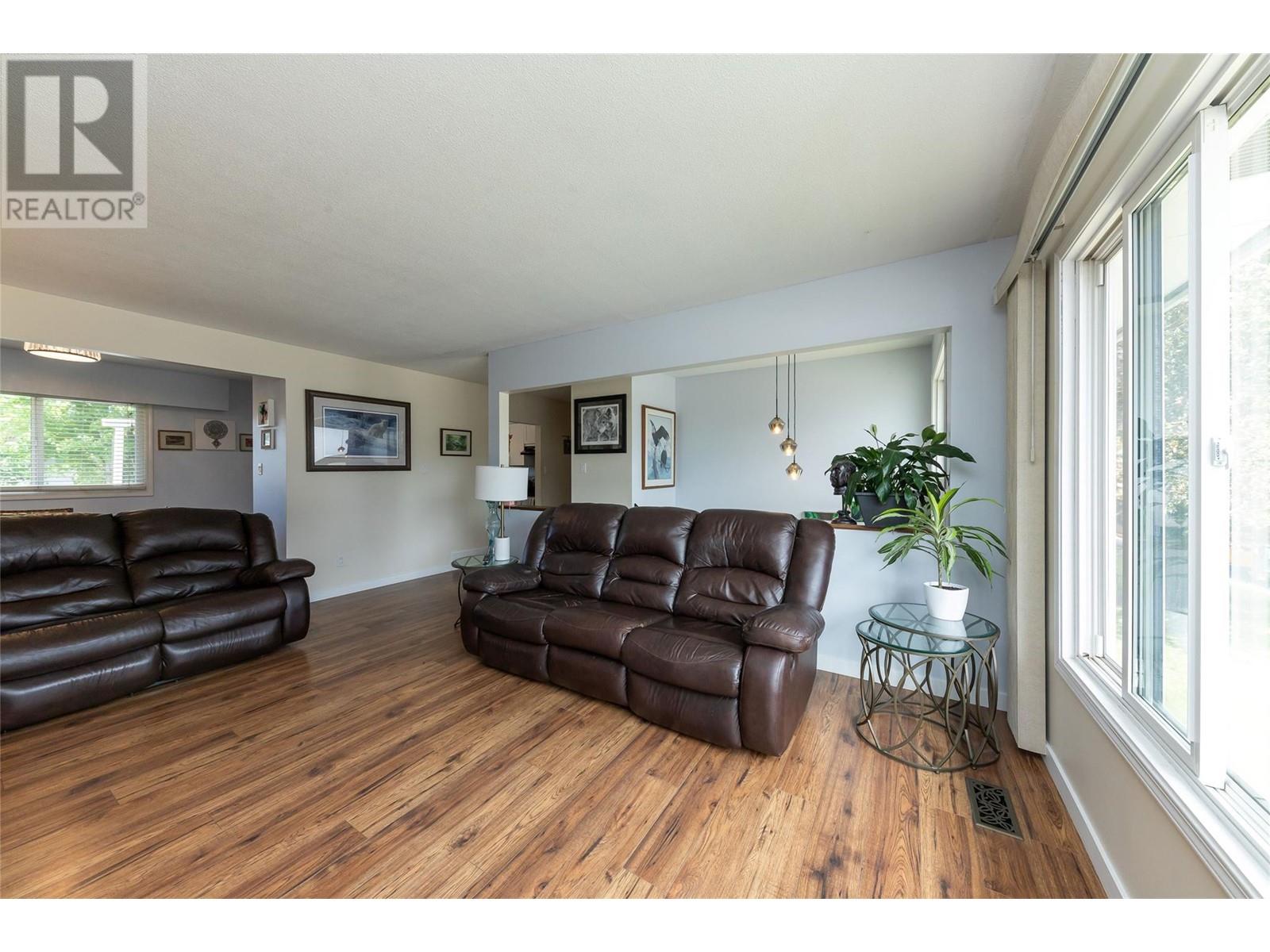 1629 Westmount Drive, Kamloops, British Columbia  V2B 6A1 - Photo 30 - 10350157