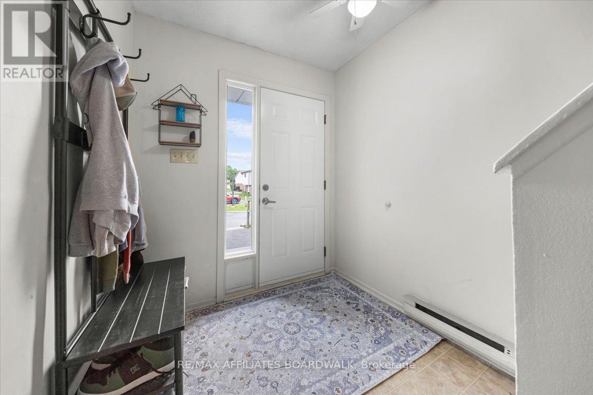 Property at 40 - 3239 BANNON WAY image 2