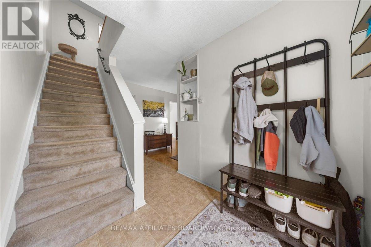 Property at 40 - 3239 BANNON WAY image 3