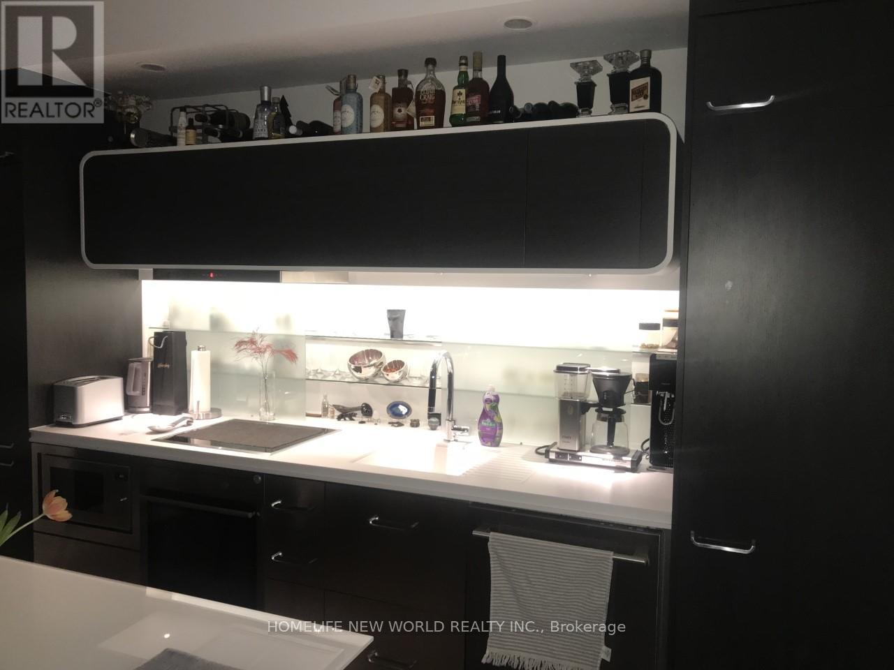 3915 - 45 Charles Street E, Toronto, Ontario  M4Y 0B8 - Photo 18 - C12187147