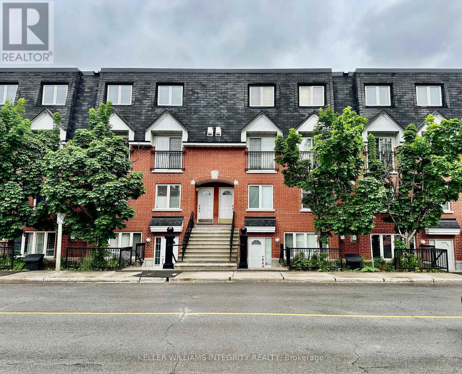245 CUMBERLAND STREET, Ottawa, Ontario