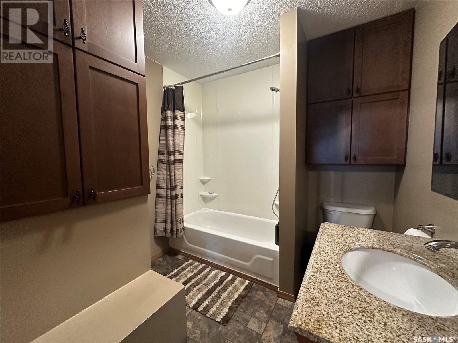631 13th Street, Humboldt, Saskatchewan  S0K 2A0 - Photo 16 - SK999528