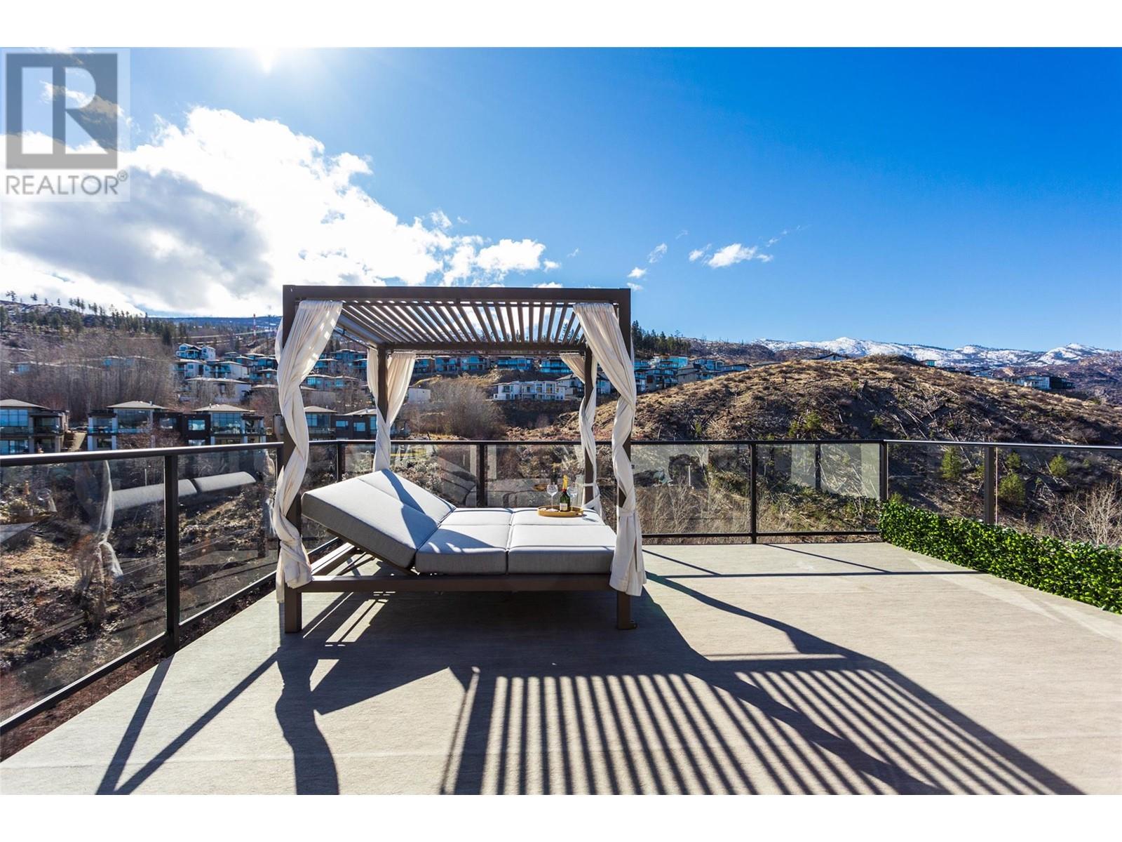 Property at 465 Swan Drive image 3