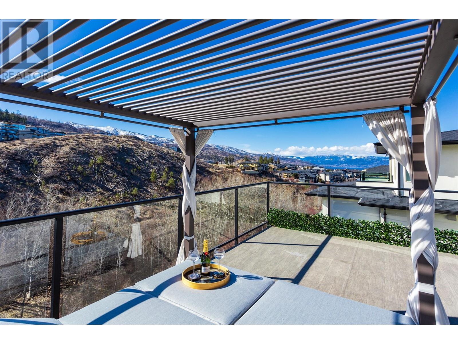 Property at 465 Swan Drive image 5
