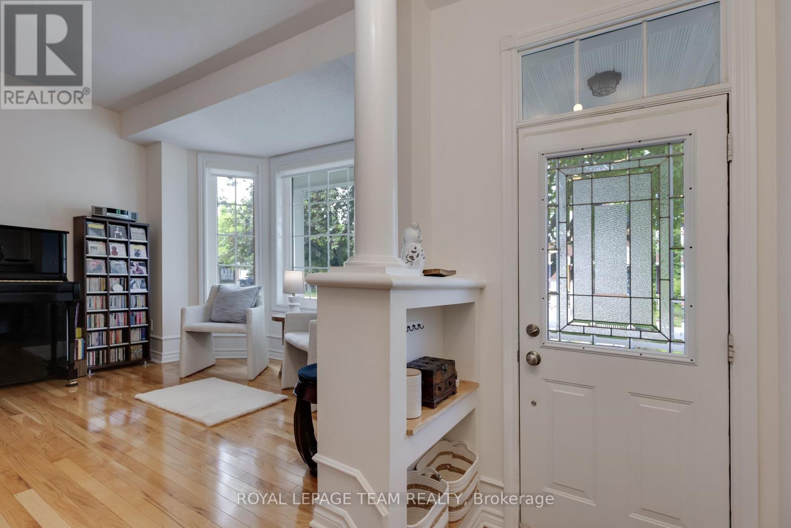 18 Drysdale Street, Ottawa, Ontario  K2K 3L3 - Photo 5 - X12187166