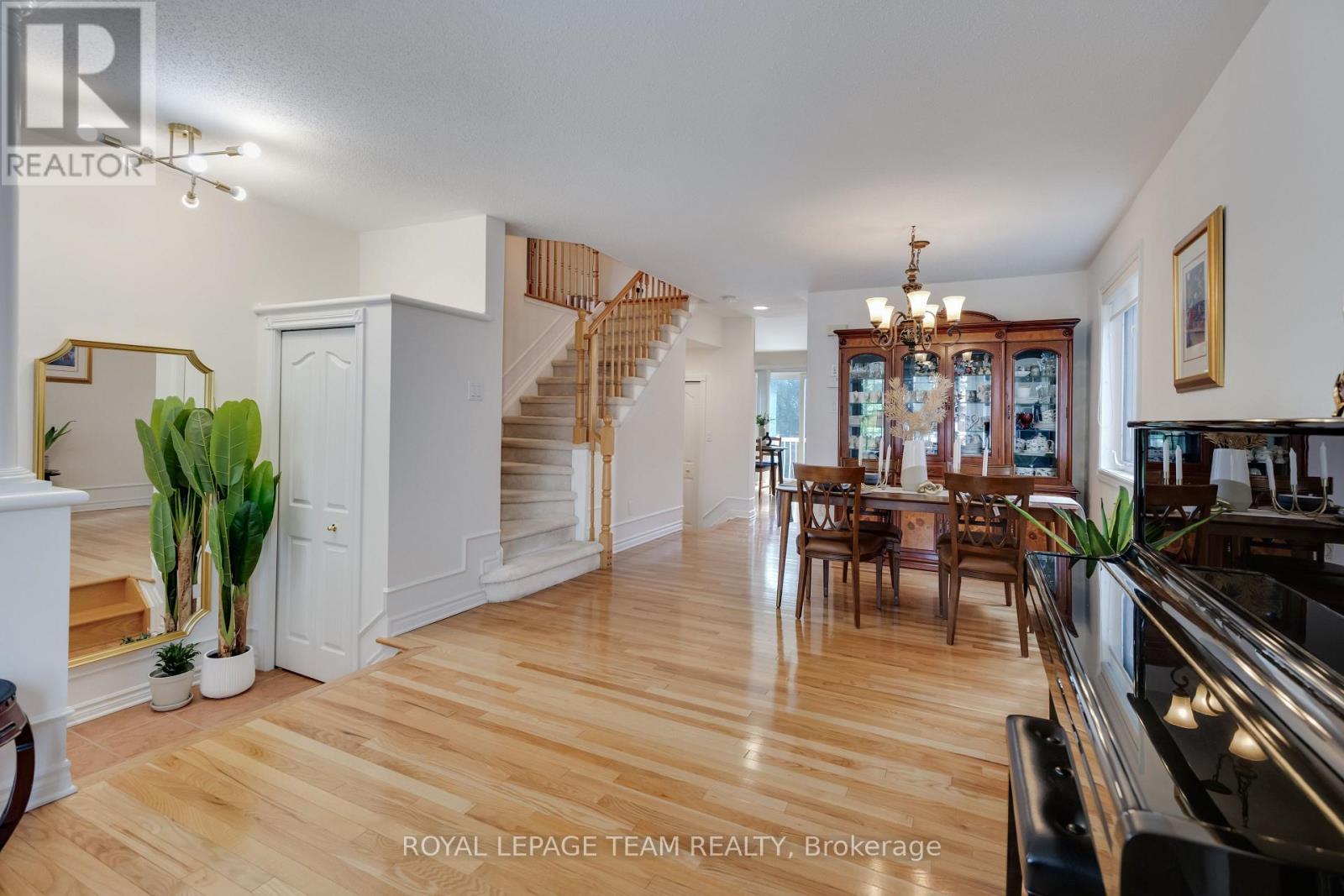 18 Drysdale Street, Ottawa, Ontario  K2K 3L3 - Photo 9 - X12187166