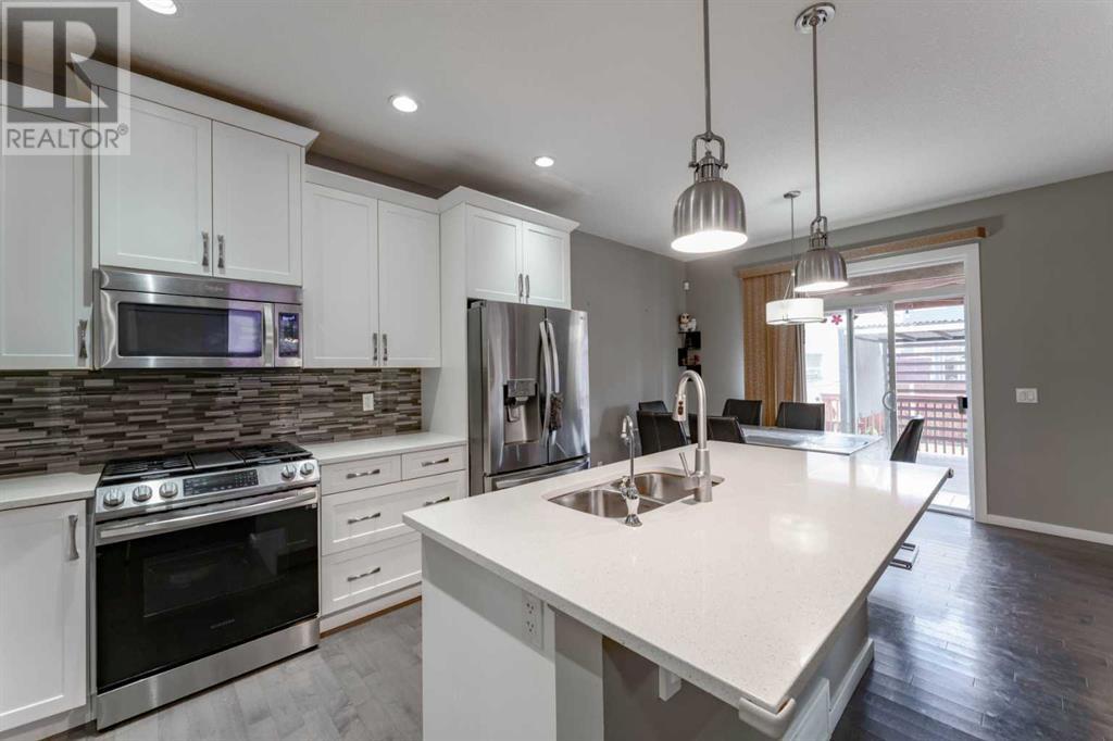 17 Copperpond Parade Se, Calgary, Alberta  T2Z 5A8 - Photo 5 - A2220415