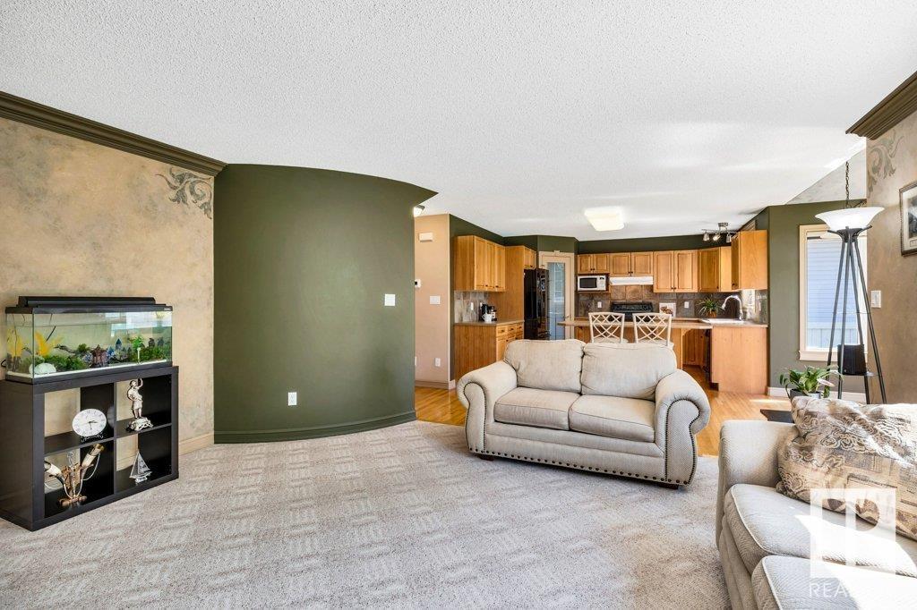 Property at 12 Keillor DR image 1