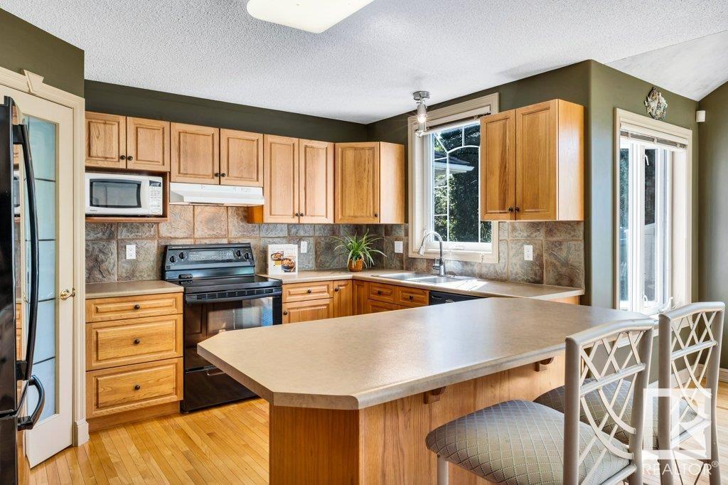 Property at 12 Keillor DR image 4