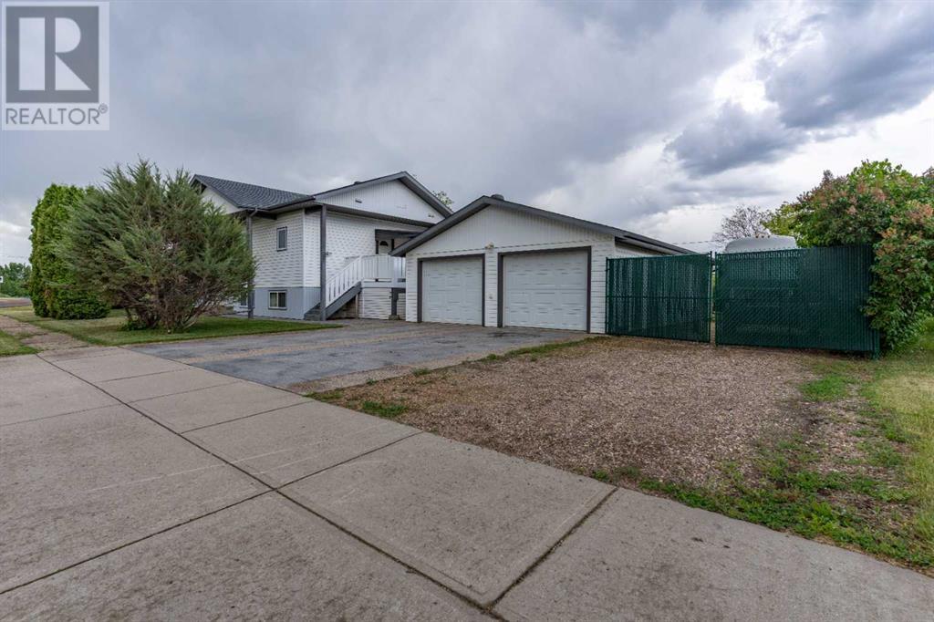 4602 51 Street, Forestburg, Alberta  T0B 1N0 - Photo 2 - A2143791
