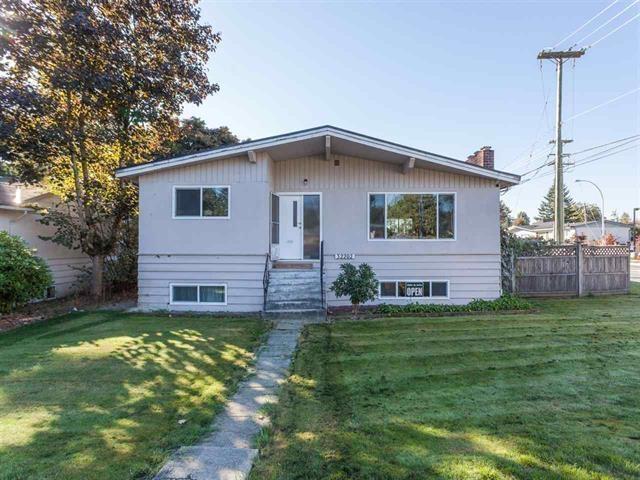 32202 Hillcrest Avenue, Abbotsford, British Columbia  V2T 1S6 - Photo 4 - R3008319