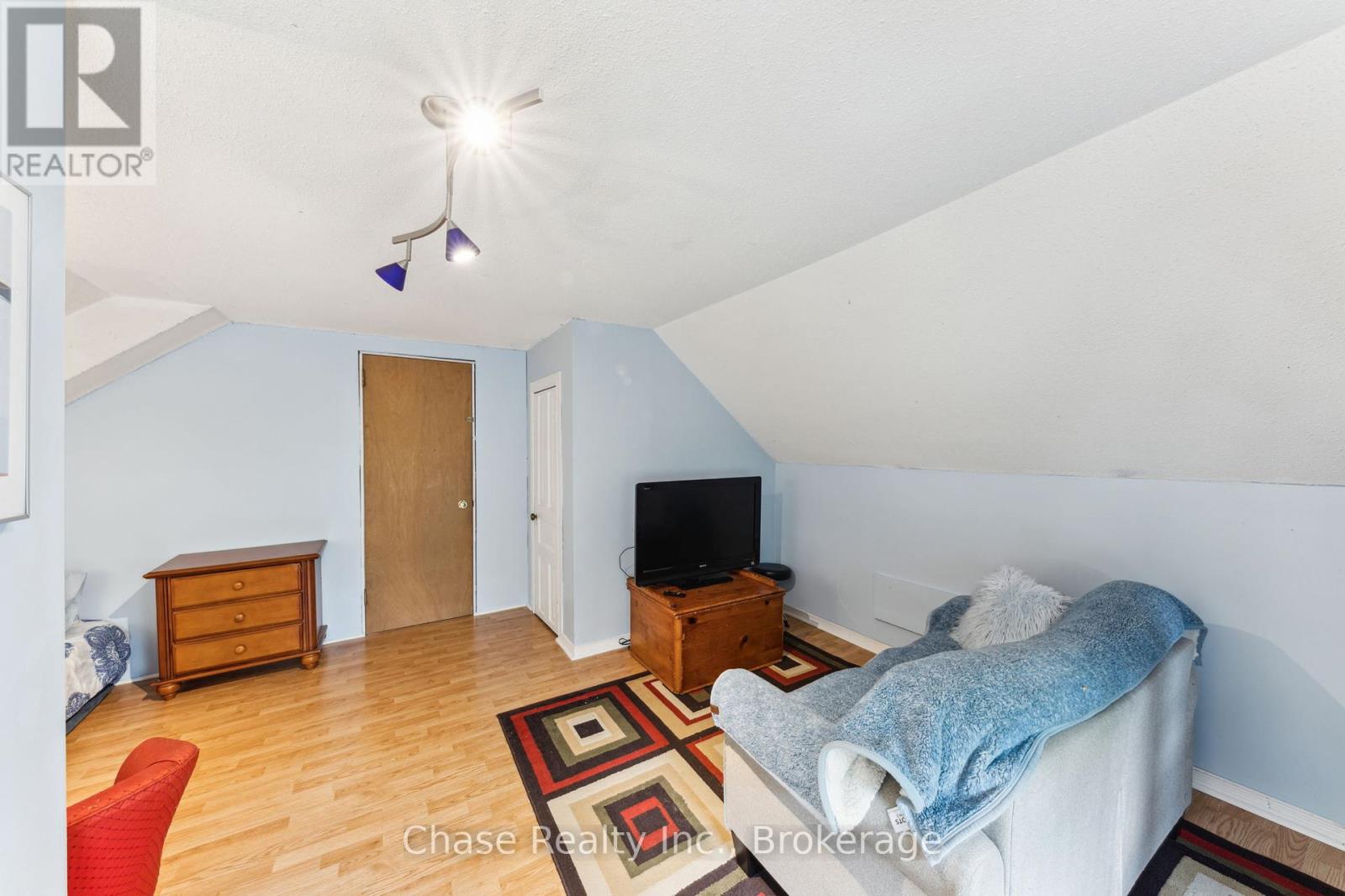 746 Sixth Avenue, Tay, Ontario  L0K 1R0 - Photo 29 - S12187183