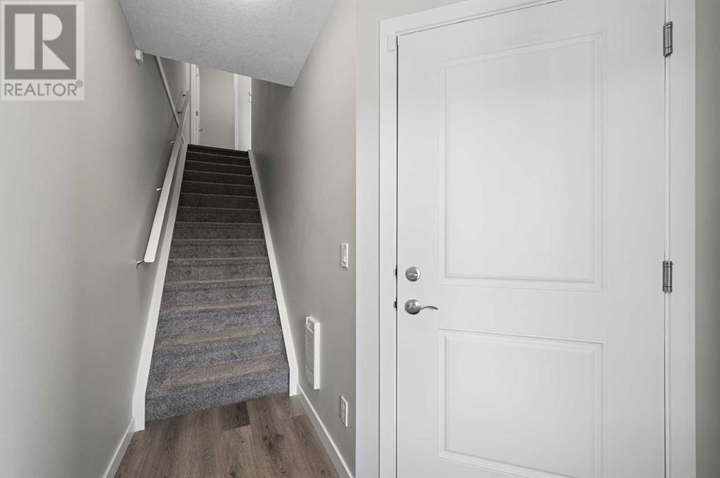 Property at 376 210 Avenue SW image 3
