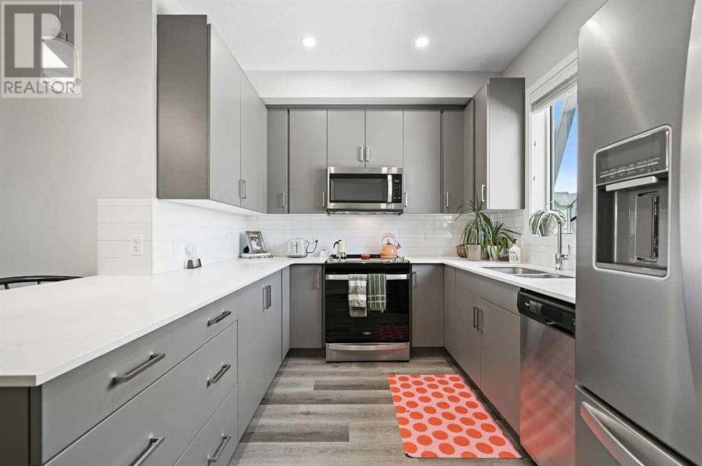 Property at 376 210 Avenue SW image 4